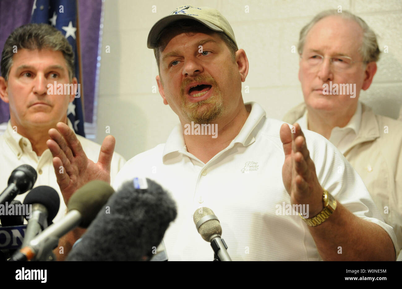 West virginia governor joe manchin hires stock photography and images