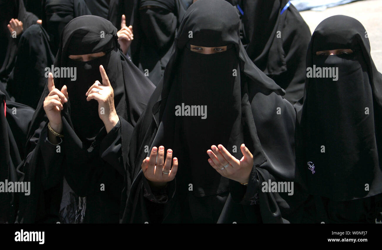 Yemeni anti-government protesters shout slogans during a demonstration demanding the resignation of Yemeni President Ali Abdullah Saleh in the capital Sanaa, Yemen, on April 3,2011. UPI/Mohammed Abdallah Stock Photo