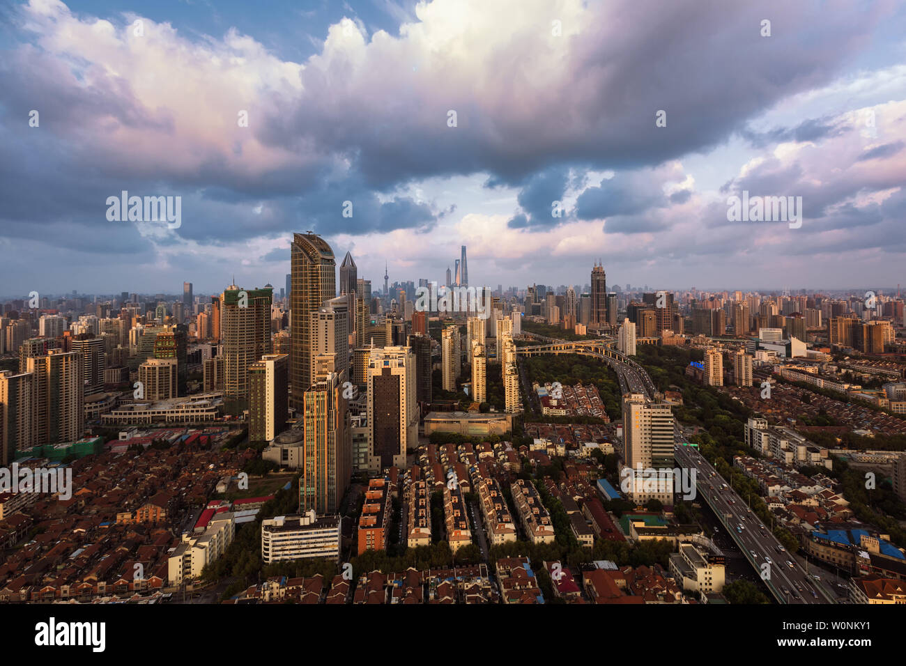 Jingan district hi-res stock photography and images - Alamy