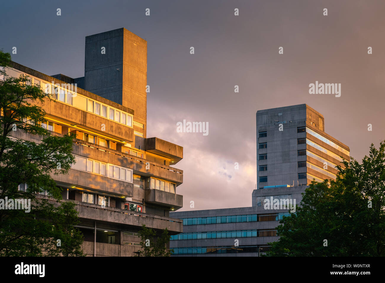 Wyndham court flats hires stock photography and images Alamy