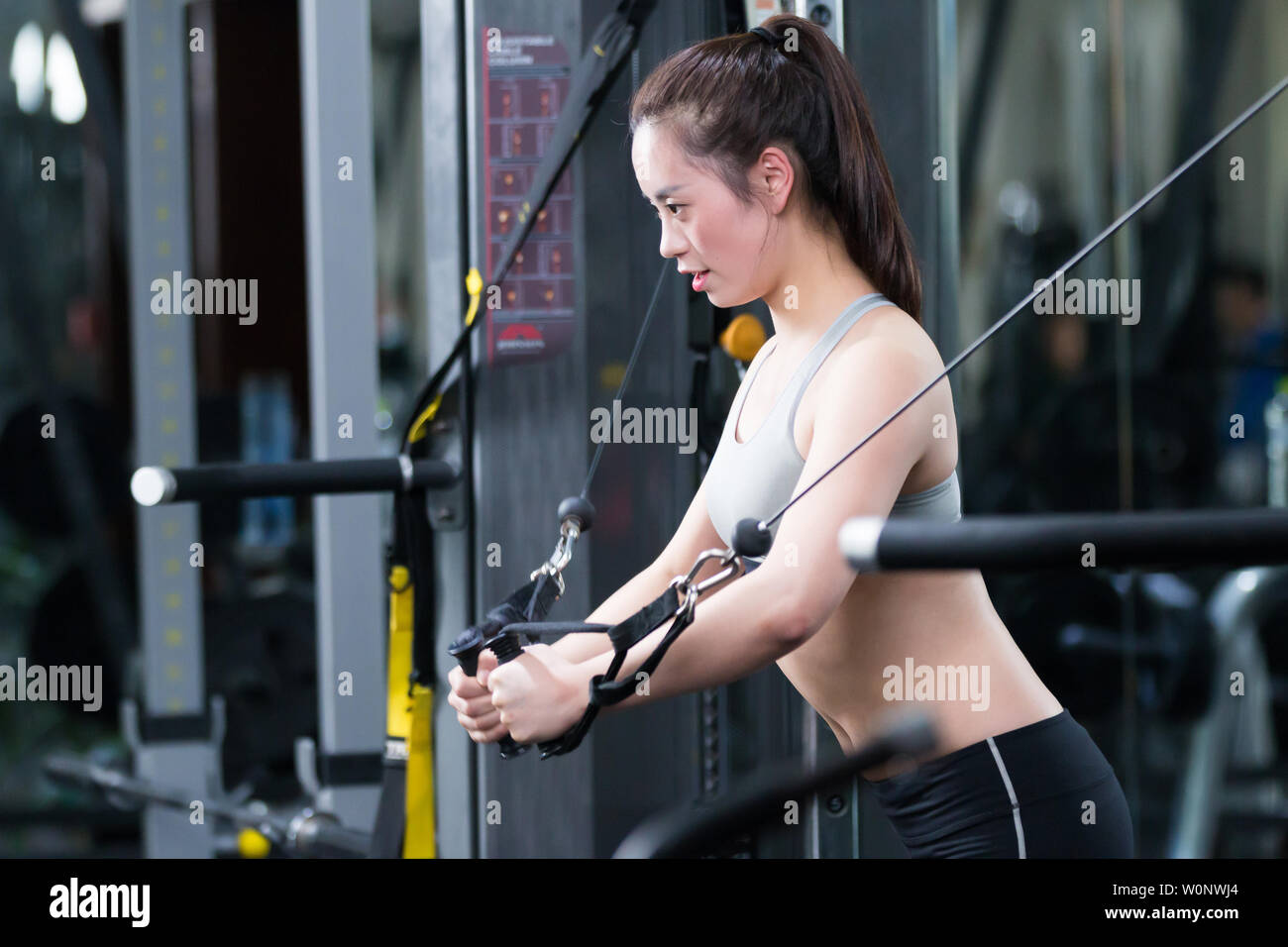 Physically fit woman hi-res stock photography and images - Alamy