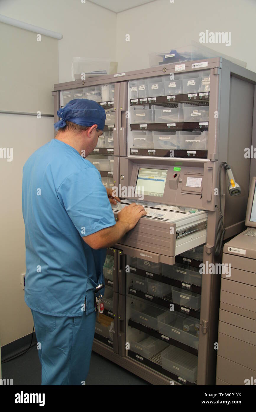 hospital drug dispenser Stock Photo Alamy