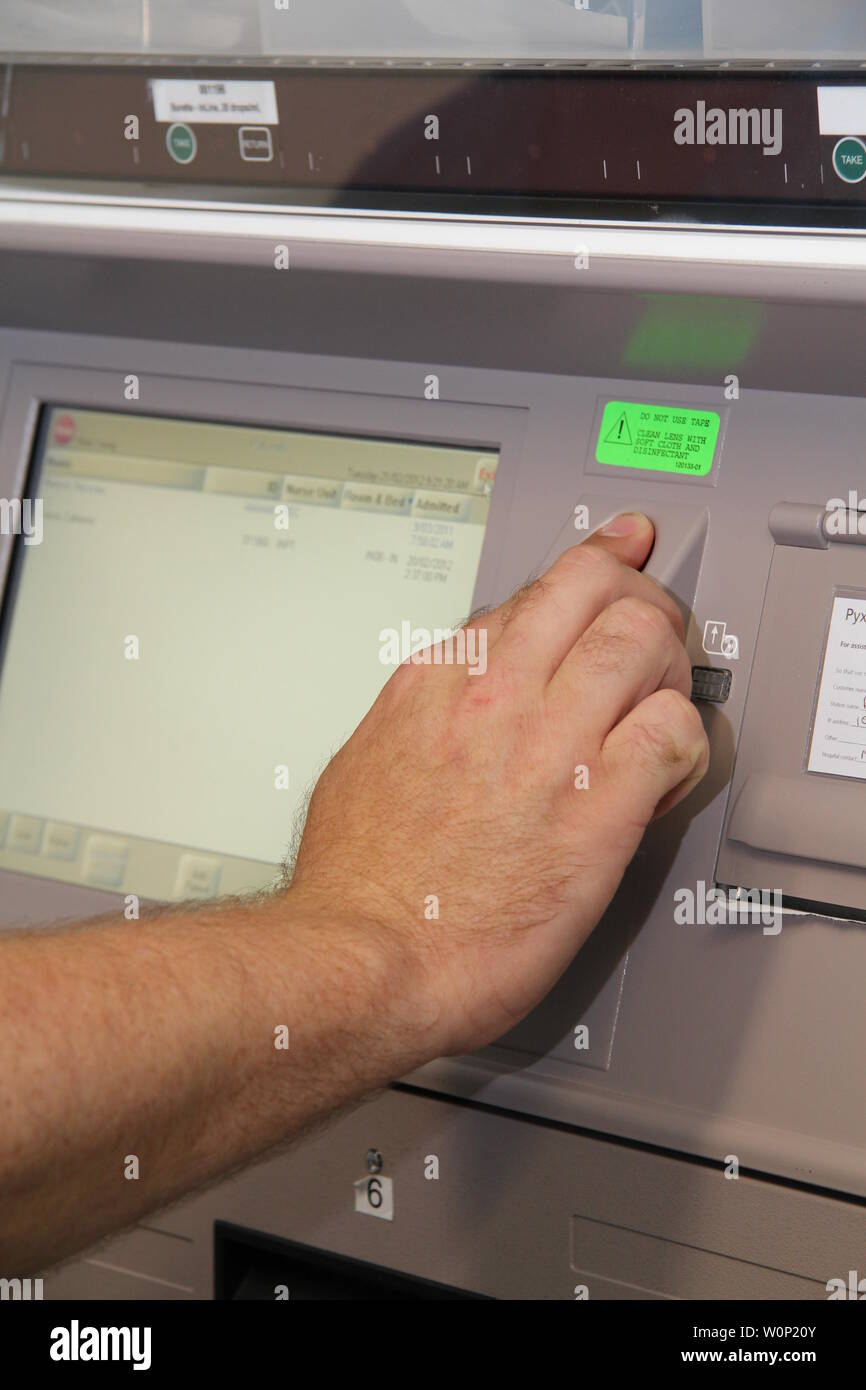 hospital drug dispenser Stock Photo Alamy