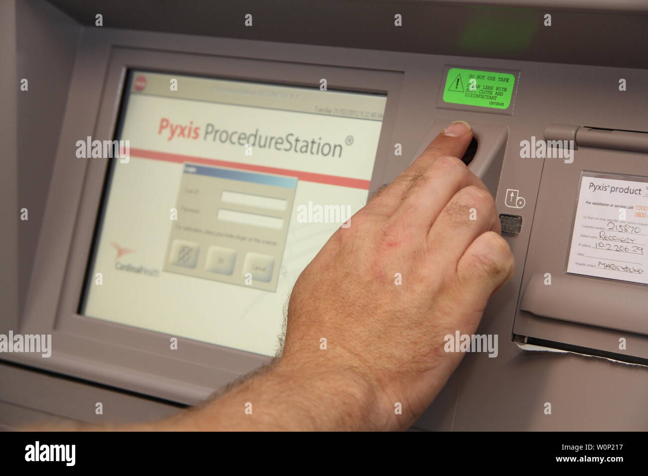 hospital drug dispenser Stock Photo Alamy