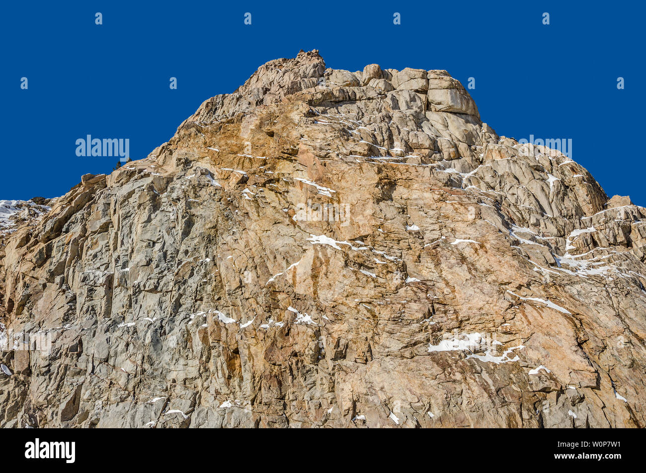 Small amount of snow hi-res stock photography and images - Alamy