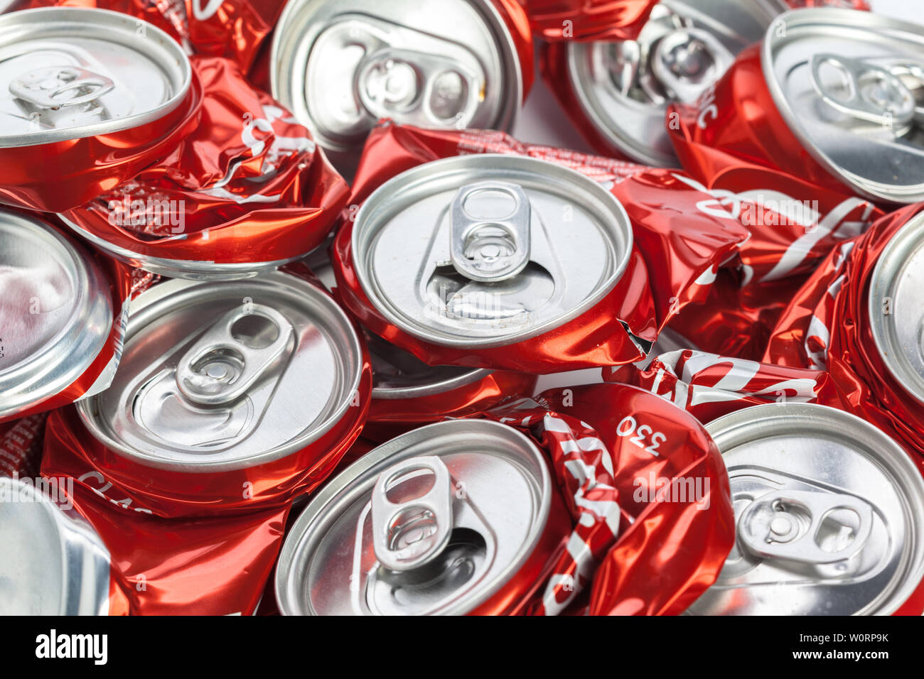 Compressed aluminium can Stock Photo Alamy
