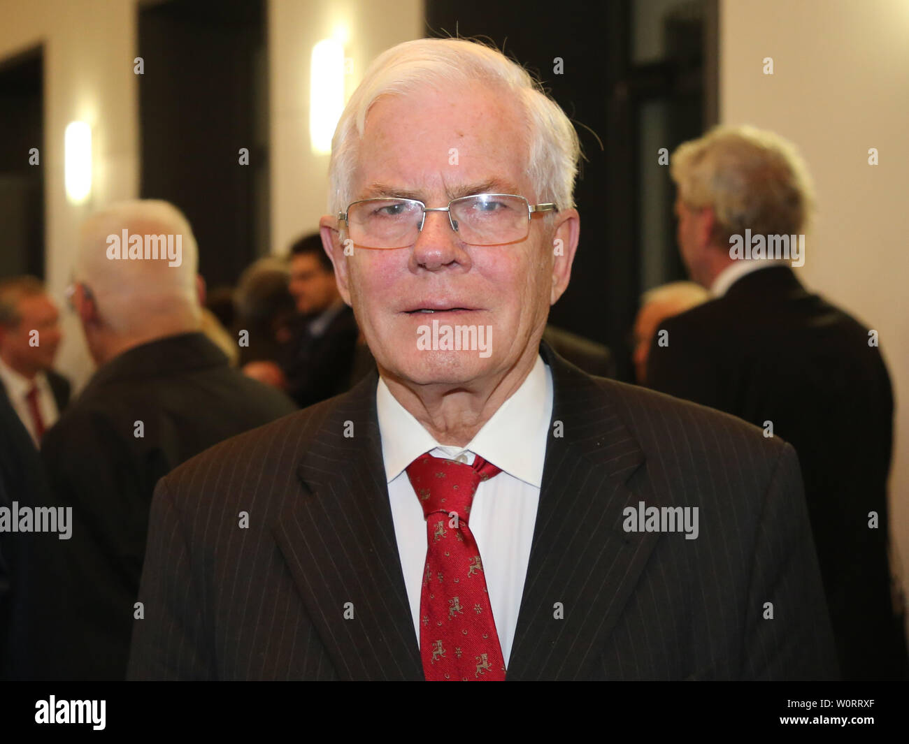 Ex Ministerprasident Von Niedersachsen Und Ex Oberburgermeister Von Braunschweig Gerhard Glogowski Spd Beim Festakt Zum 80 Geburtstag Des Magdeburger Ehrenburgers Willi Polte Stock Photo Alamy