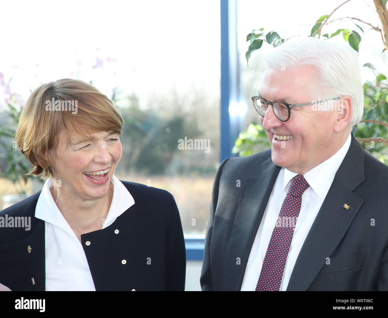 Bundespräsident Dr. Frank-Walter Steinmeier mit Ehefrau Elke Büdenbender  beim Antrittsbesuch am 14.02.2018  in Wolmirstedt Stock Photo