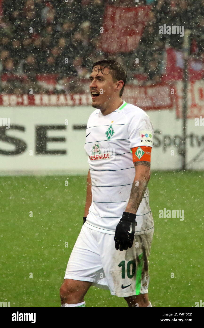 Max Kruse (SV Werder Bremen), 1. BL: 17-18 -23. Spieltag - Freiburg vs.  Bremen Stock Photo - Alamy