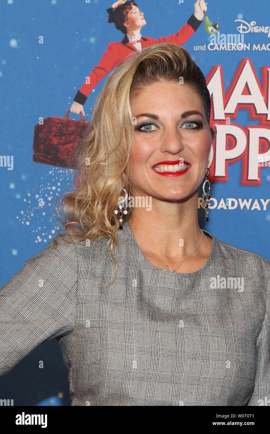 Christine Deck, Premiere Mary Poppins, Theater an der Elbe, Stage