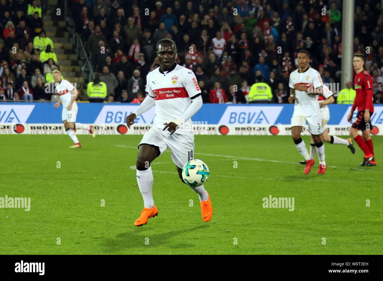 Chadrac Akolo Vfb Stuttgart 1 Bl 17 18 27 Spieltag Sc Freiburg Vs Vfb Stuttgart Stock Photo Alamy