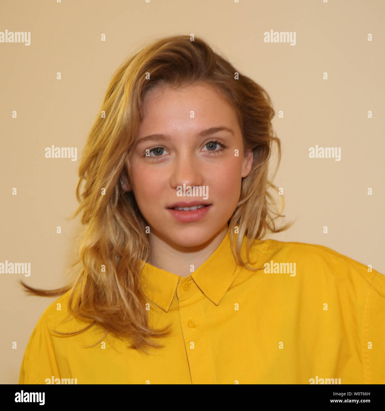 Anna Lena Klenke , beim alljaehrlichen  Hamburger Filmbrunch anlaesslich der 68.  Internationalen Filmfestspiele in Berlin in der Vertretung der Freien und Hansestadt Hamburg  in Berlin. Stock Photo