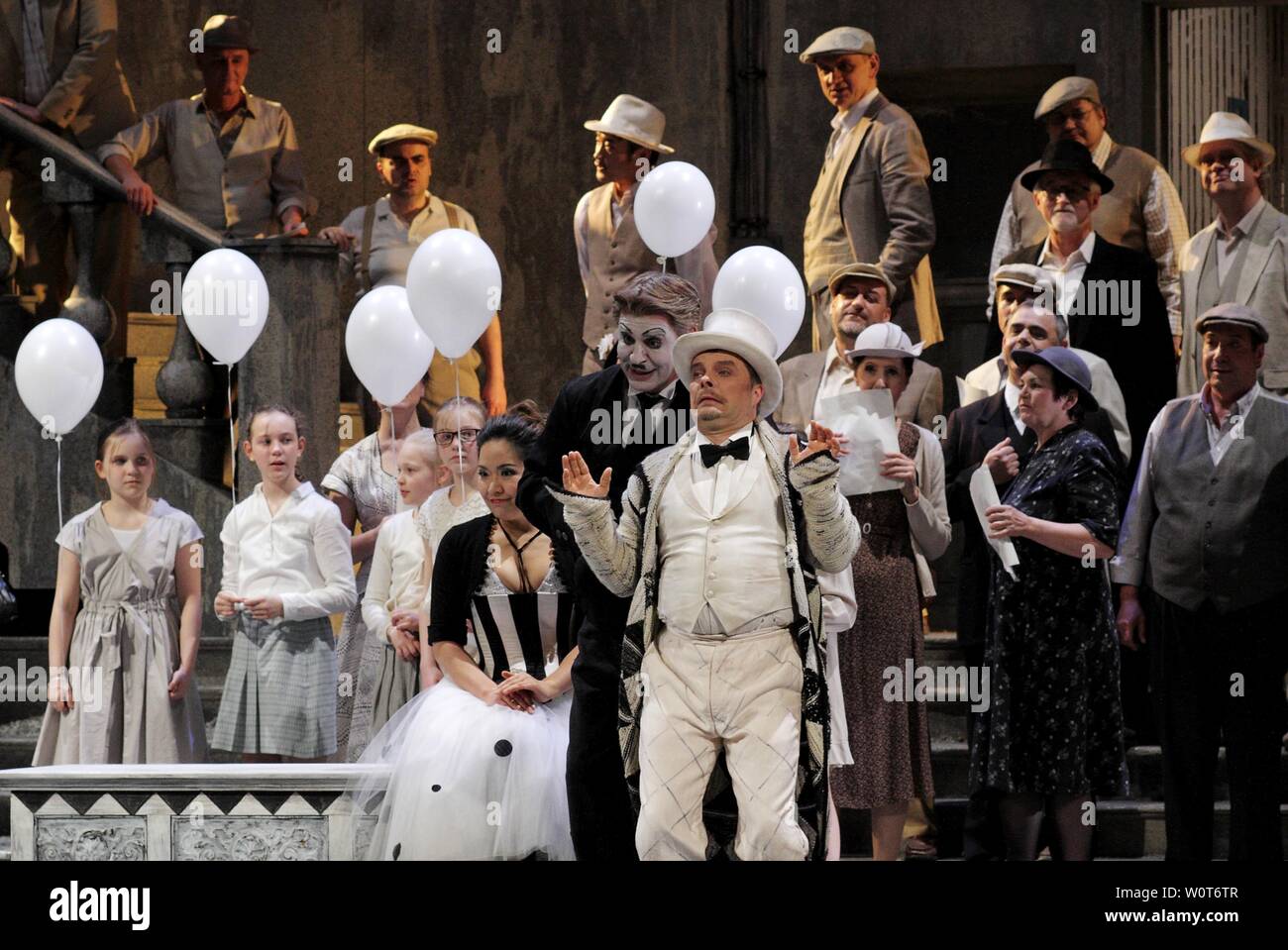Ruggero Leoncavallos Oper »Pagliacci« (»Der Bajazzo«) ist am 7. April 2018 an der Oper Leipzig ...