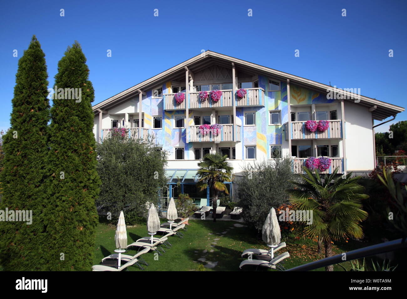 Idyllisch gelegen: Teamhotel 'Weinegg' in Eppan/Südtirol für DFB-WM-Trainingslager 2018 Suedtirol Stock Photo