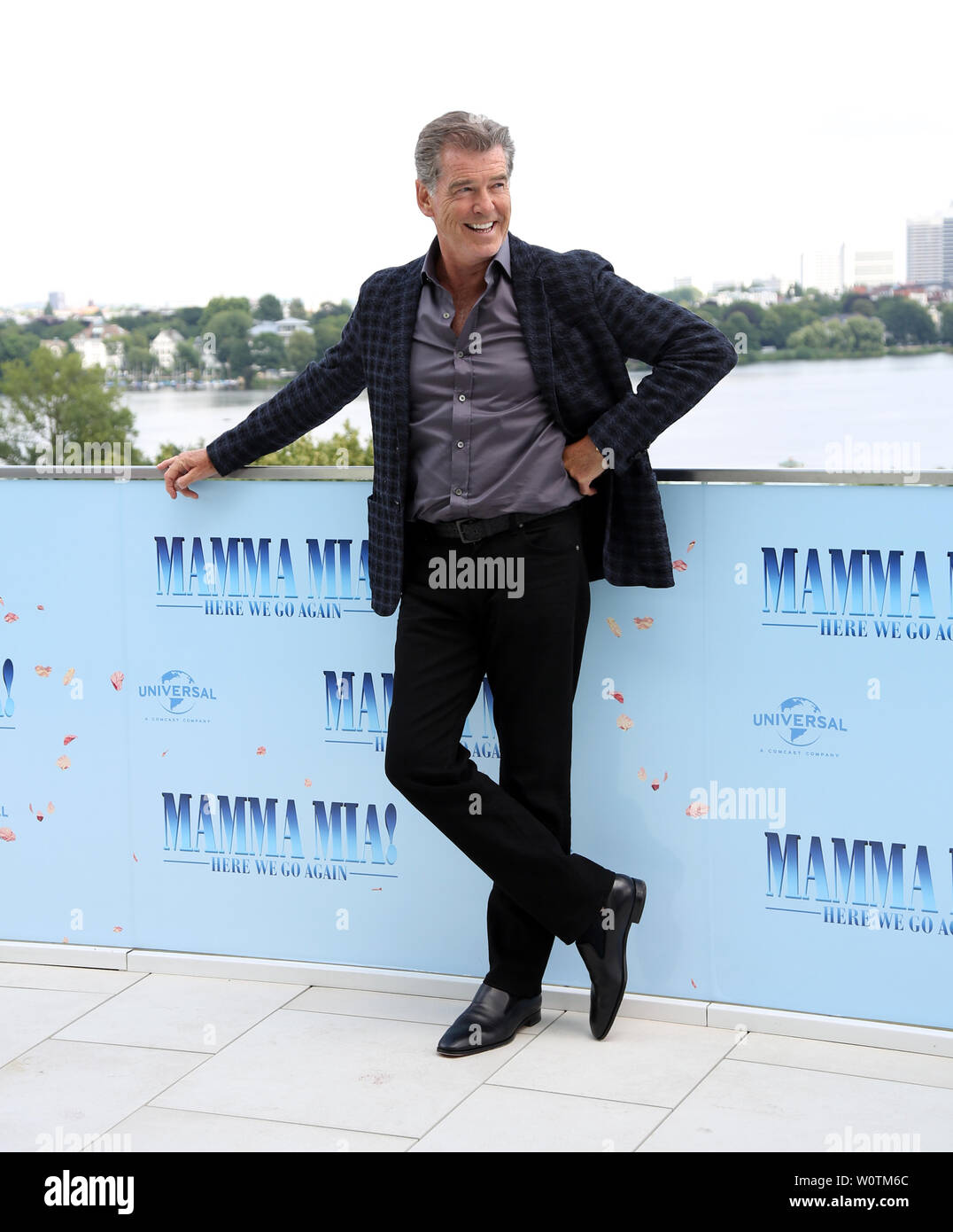 Pierce brosnan mamma mia hires stock photography and images Alamy