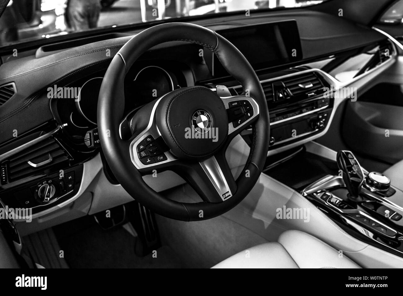 Modern car showroom interior Black and White Stock Photos & Images - Alamy