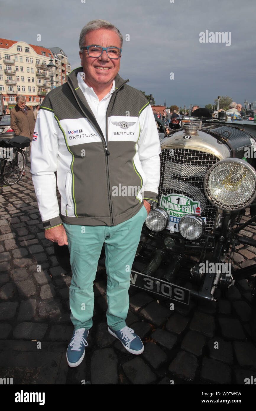 Gerd Kamps (Bentley Hamburg, Kamps Unternehmengruppe), Ziel der Auto Bild Klassik Rallye 'Die Nordsee Tour' an der Fischauktionshalle, Hamburg, 15.09.2018 Stock Photo