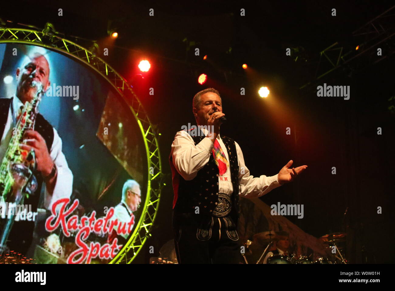 Norbert rier kastelruther spatzen saenger hi-res stock photography and ...