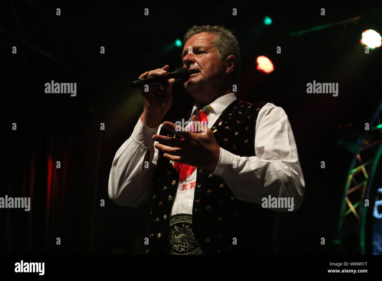 Norbert rier kastelruther spatzen saenger hi-res stock photography and ...