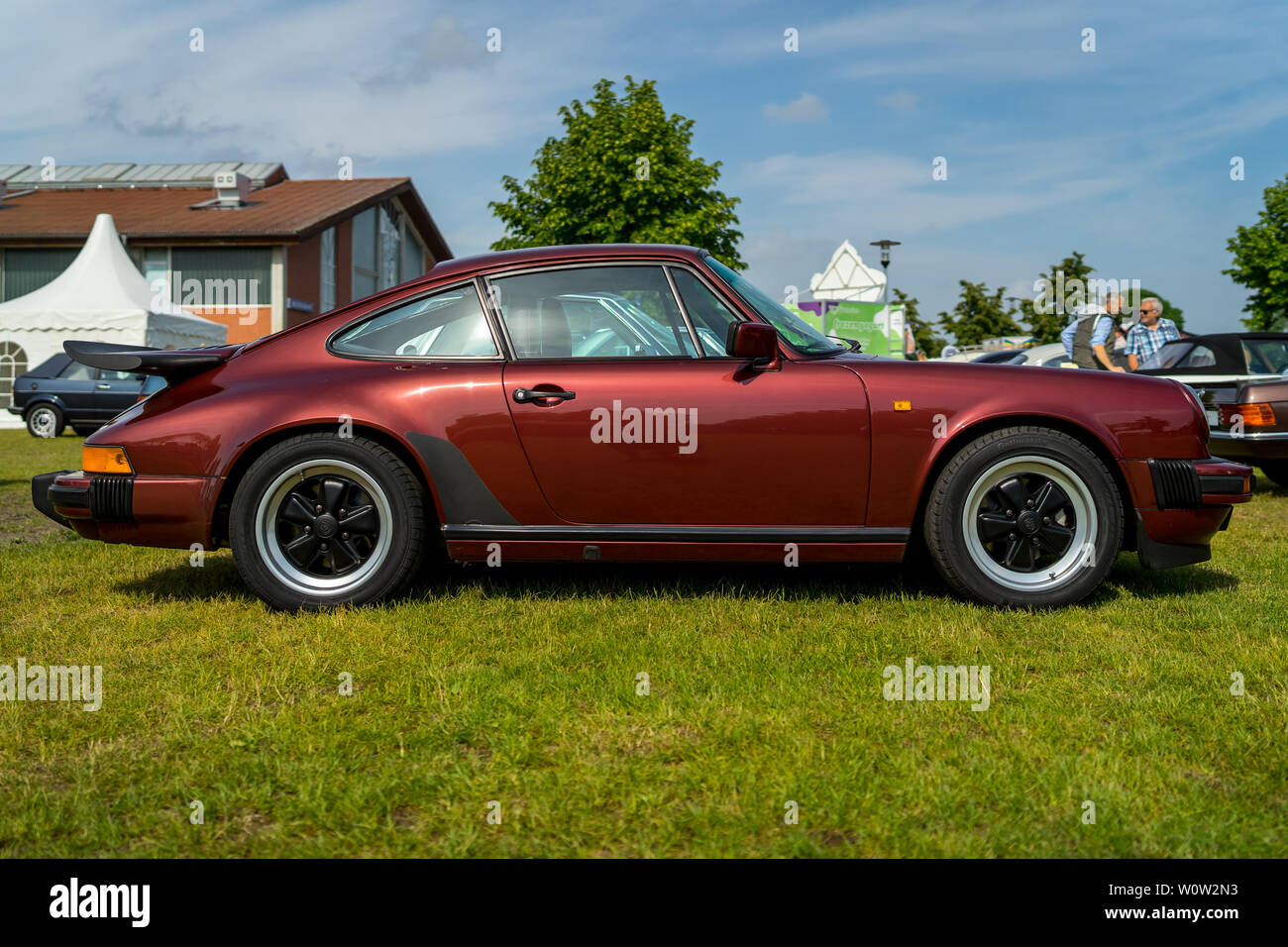 Porsche 911 Carrera RSR 3.0 1973 赤 1973-porsche-911-carrera-rs.