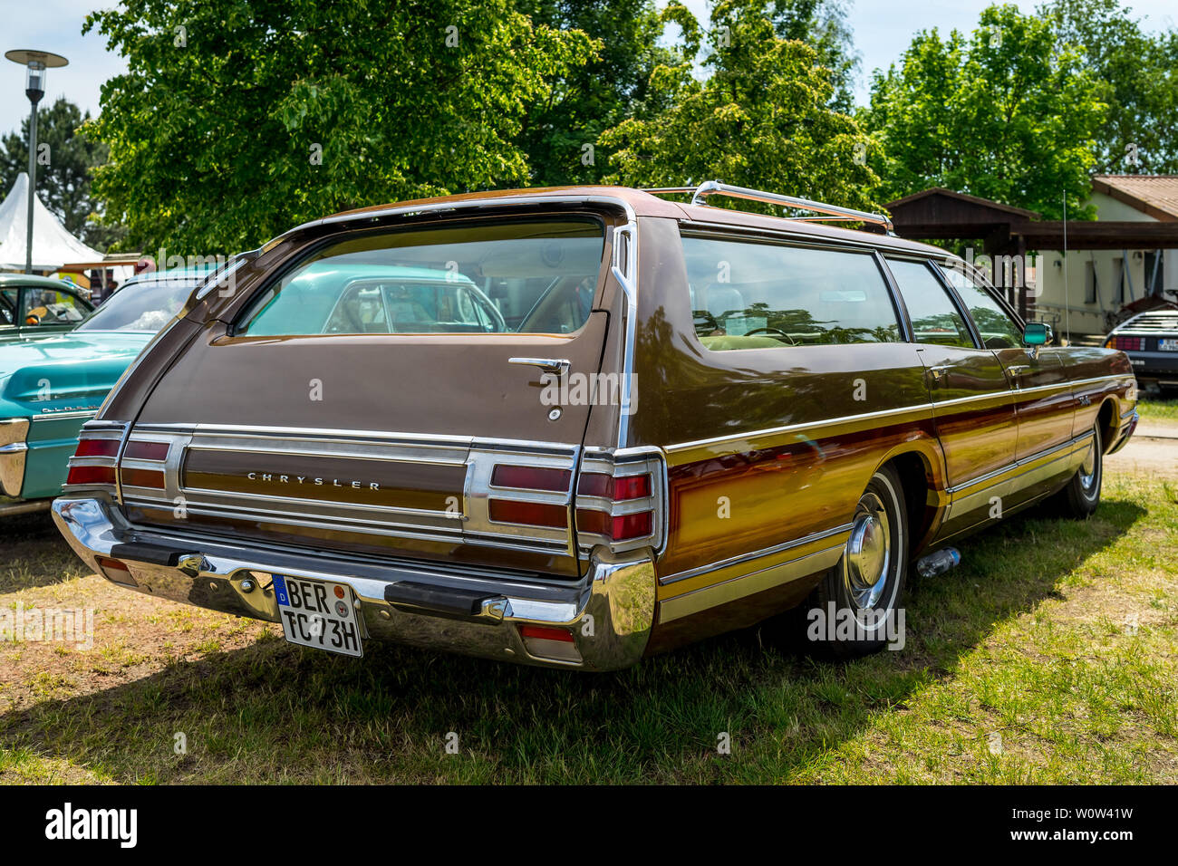 Chrysler town and country hi-res stock photography and images - Page 2 -  Alamy