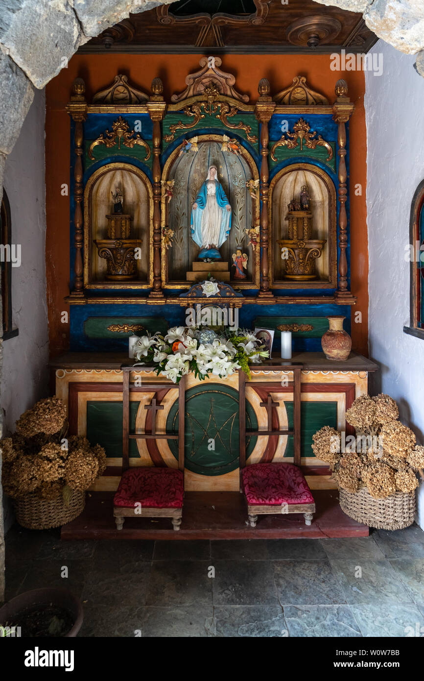 LA OROTAVA, TENERIFE, CANARY ISLANDS, SPAIN - JULY 25, 2018: The Interior  of the Chapel of Lercaro House Decoration (Casa Lercaro Decoracion Stock  Photo - Alamy
