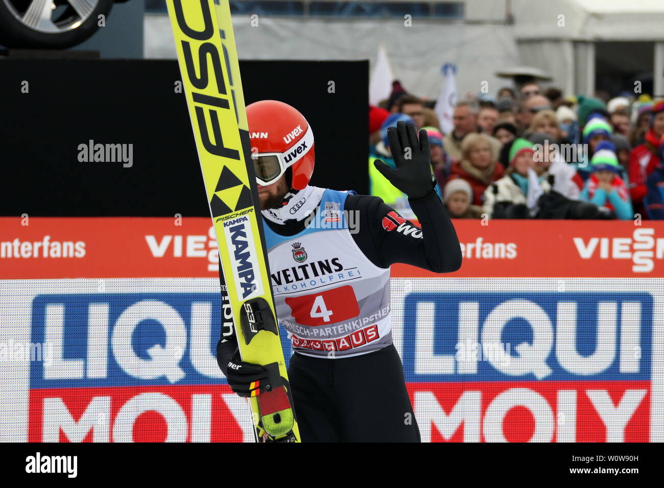Und Tschüß: Markus Eisenbichler (TSV Siegsdorf) beim  Neujahrsskispringen Vierschanzentournee GAP 2019 Stock Photo