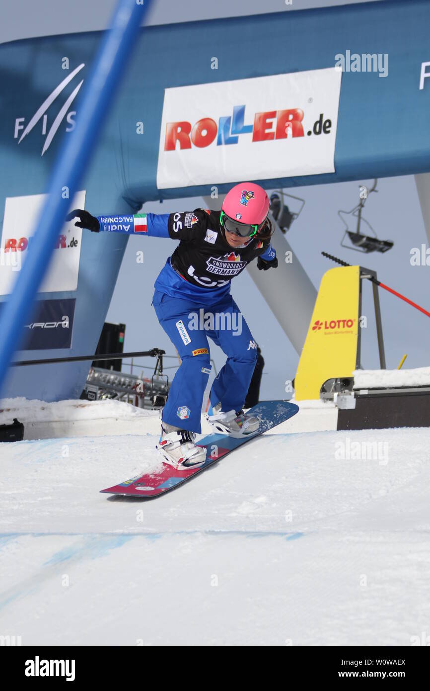 Raffaella Brutto (ITA) beim Start zur Qualifikation Snowboard SBX FIS Weltcup Feldberg Stock Photo