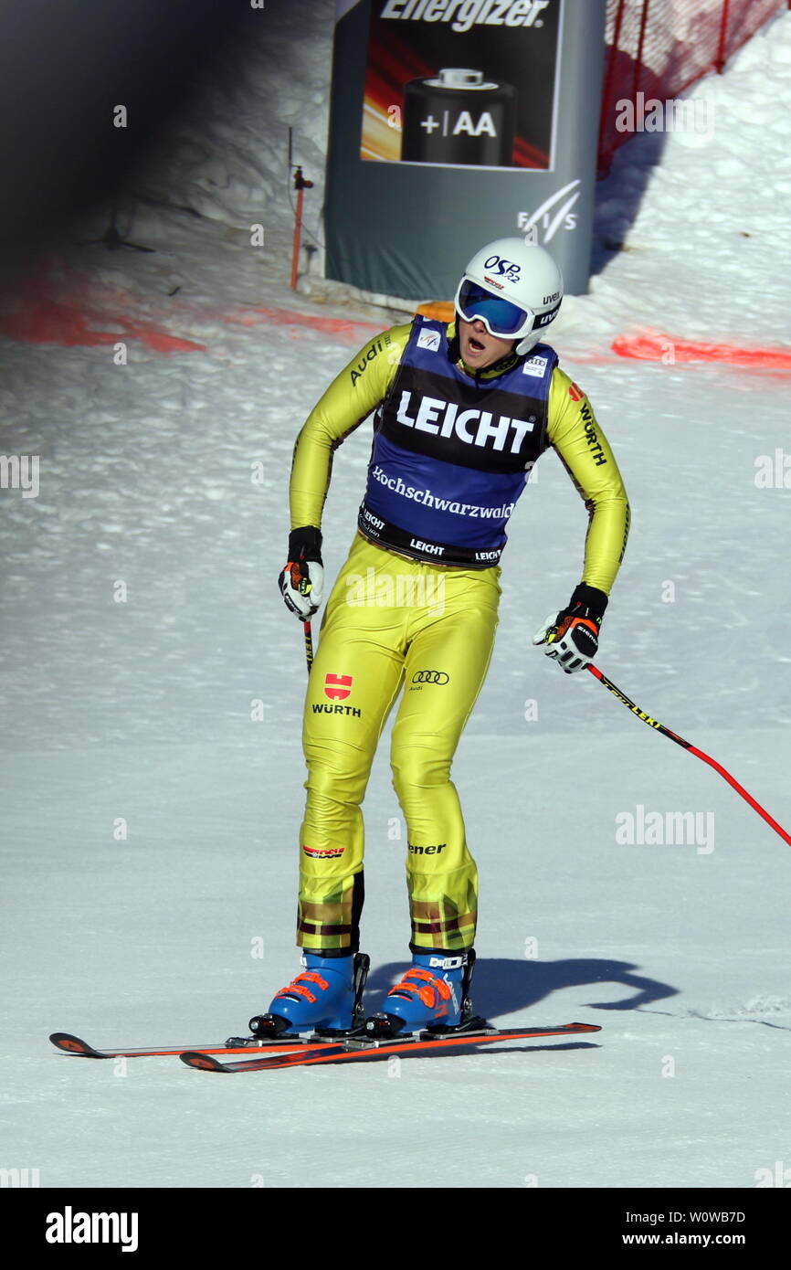 Florian Wilmsmann (TSV Hartpennin) fährt beim FIS Ski Cross Weltcup auf ...