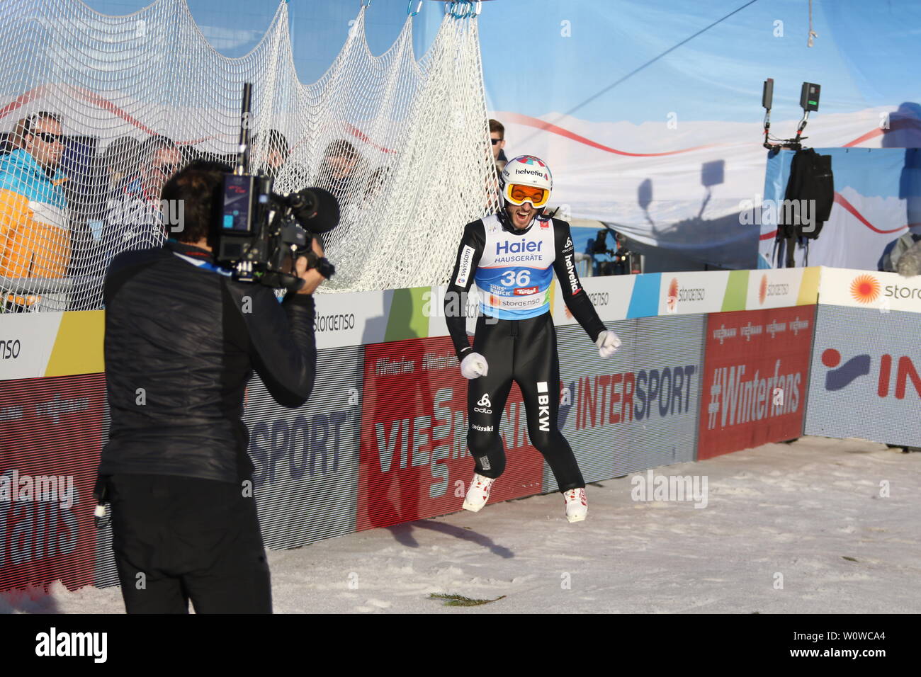 Aus dem Häuschen: Killian PEIER (Schweiz / CH) nachdem seine Bronzemedaille feststeht beim Skispringen Herren, FIS Nordische Ski-WM 2019 in Seefeld Stock Photo