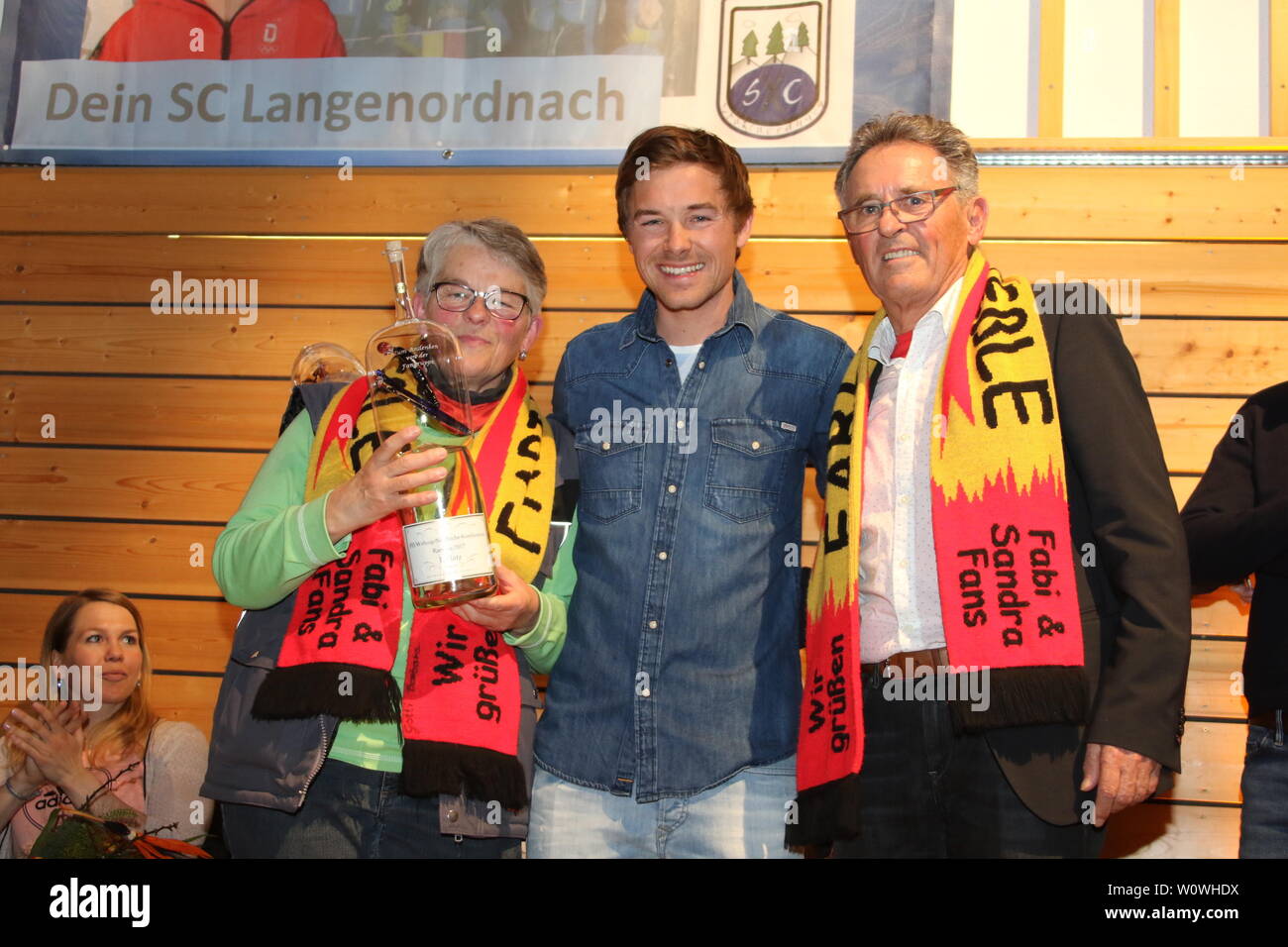 Besonderes Geschenk vom Fanclub für Fabian Rießle (SZ Breitnau /Deutschland) beim Empfang der WM-Teilnehmer 2019 Breitnau Stock Photo