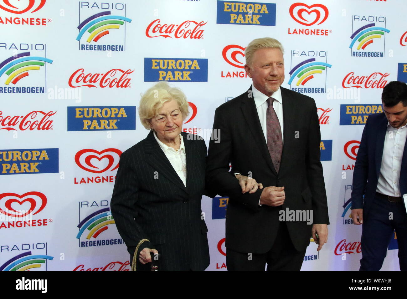 Mutter Elvira Becker Mit Sohn Boris Becker Ex Tennisspieler Beim Radio Regenbogen Award Rust 2019 Stock Photo Alamy