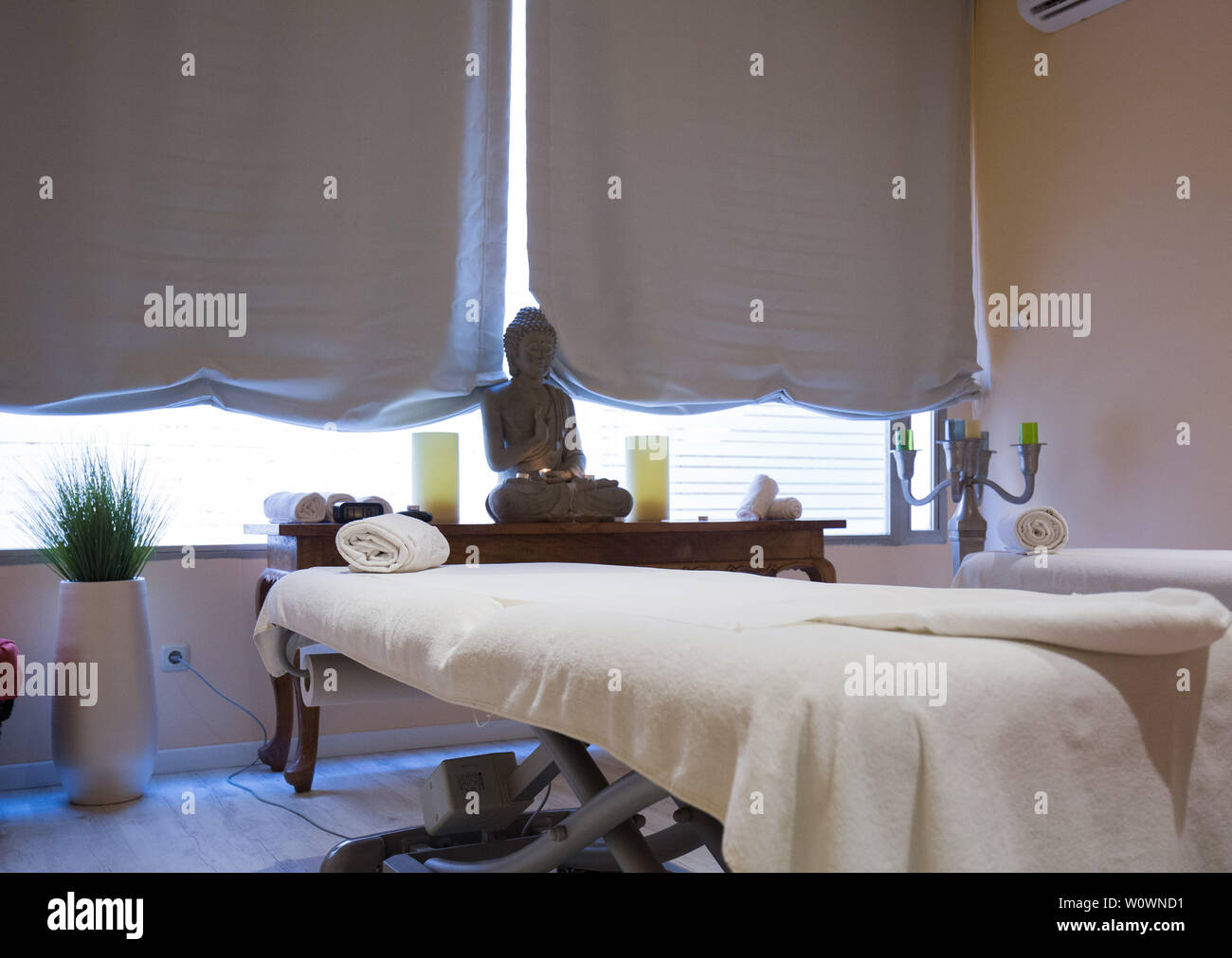 Vanity table hires stock photography and images Alamy