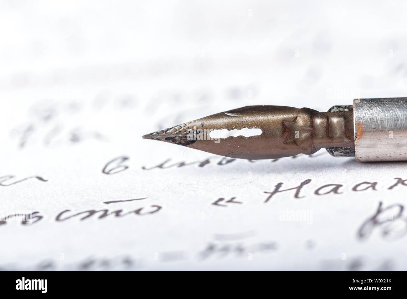 Fountain pen on an antique handwritten letter Stock Photo - Alamy