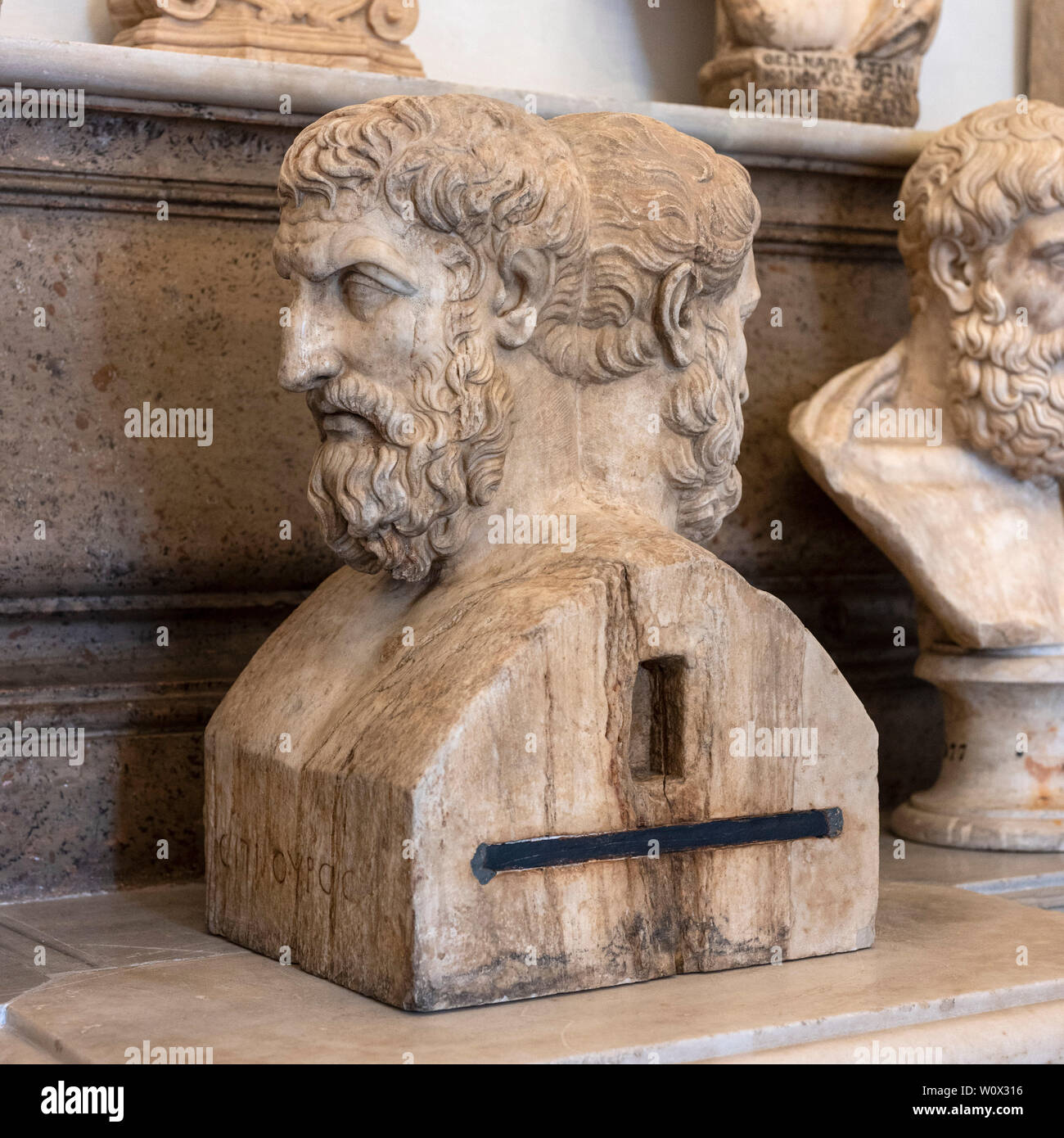 Rome. Italy. Double herm of Epicurus (left) and Metrodorus (right) in the Hall of the Philosophers, Capitoline Museums. Musei Capitolini. Double herm Stock Photo