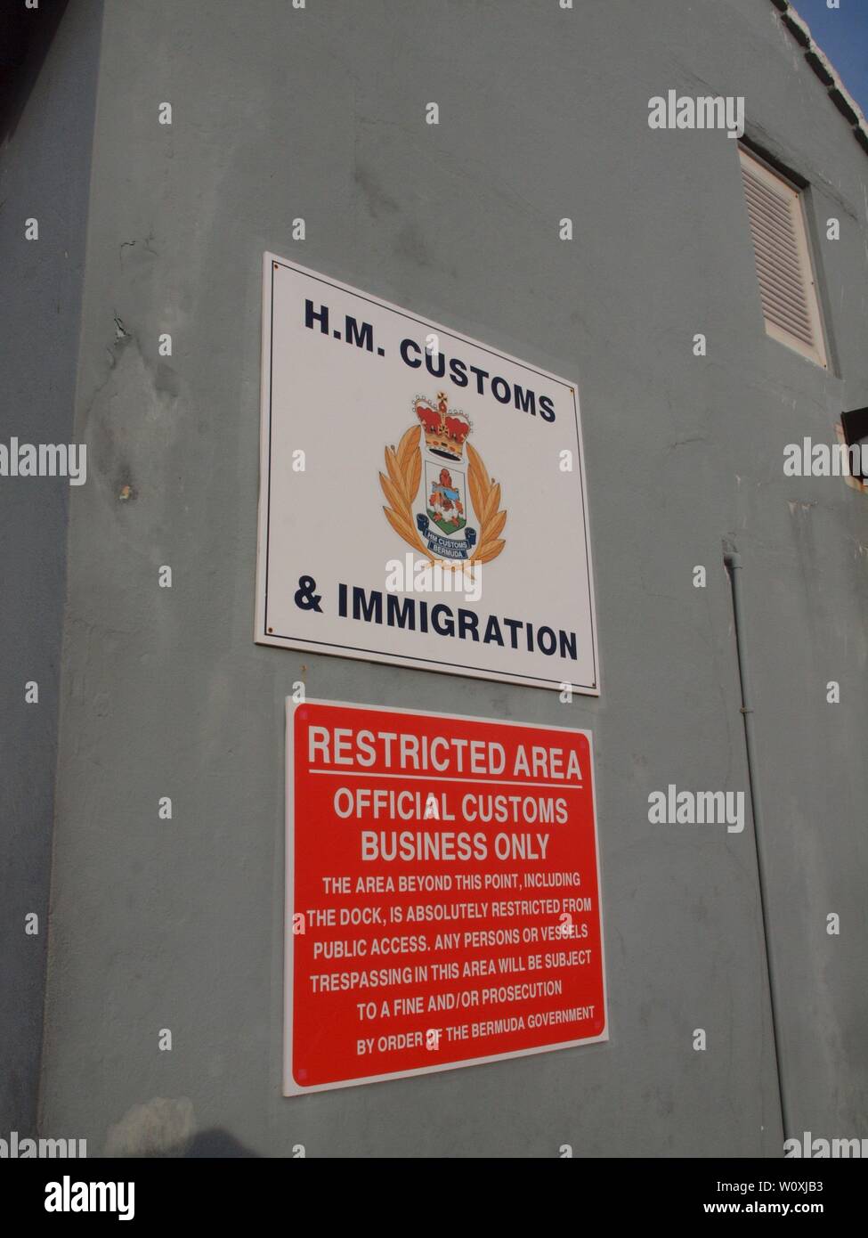 Official sinage in bermuda hires stock photography and images Alamy