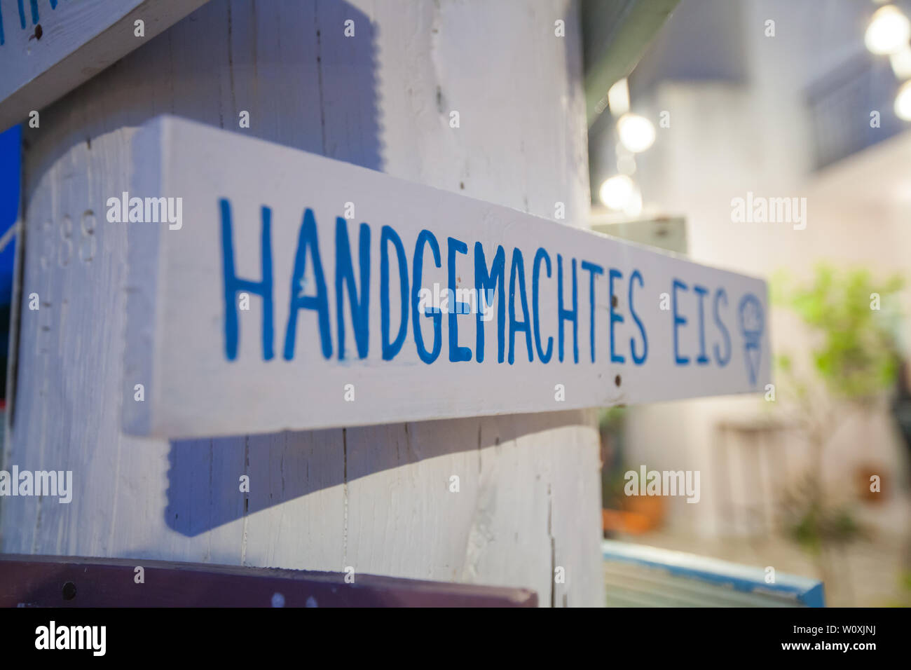 Sign language drawing hi-res stock photography and images - Alamy