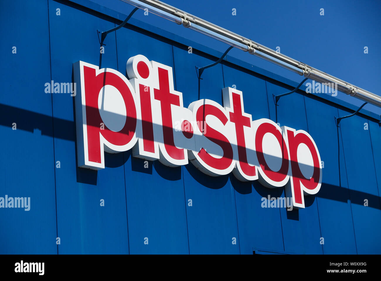 Pitstop pit stop hires stock photography and images Alamy