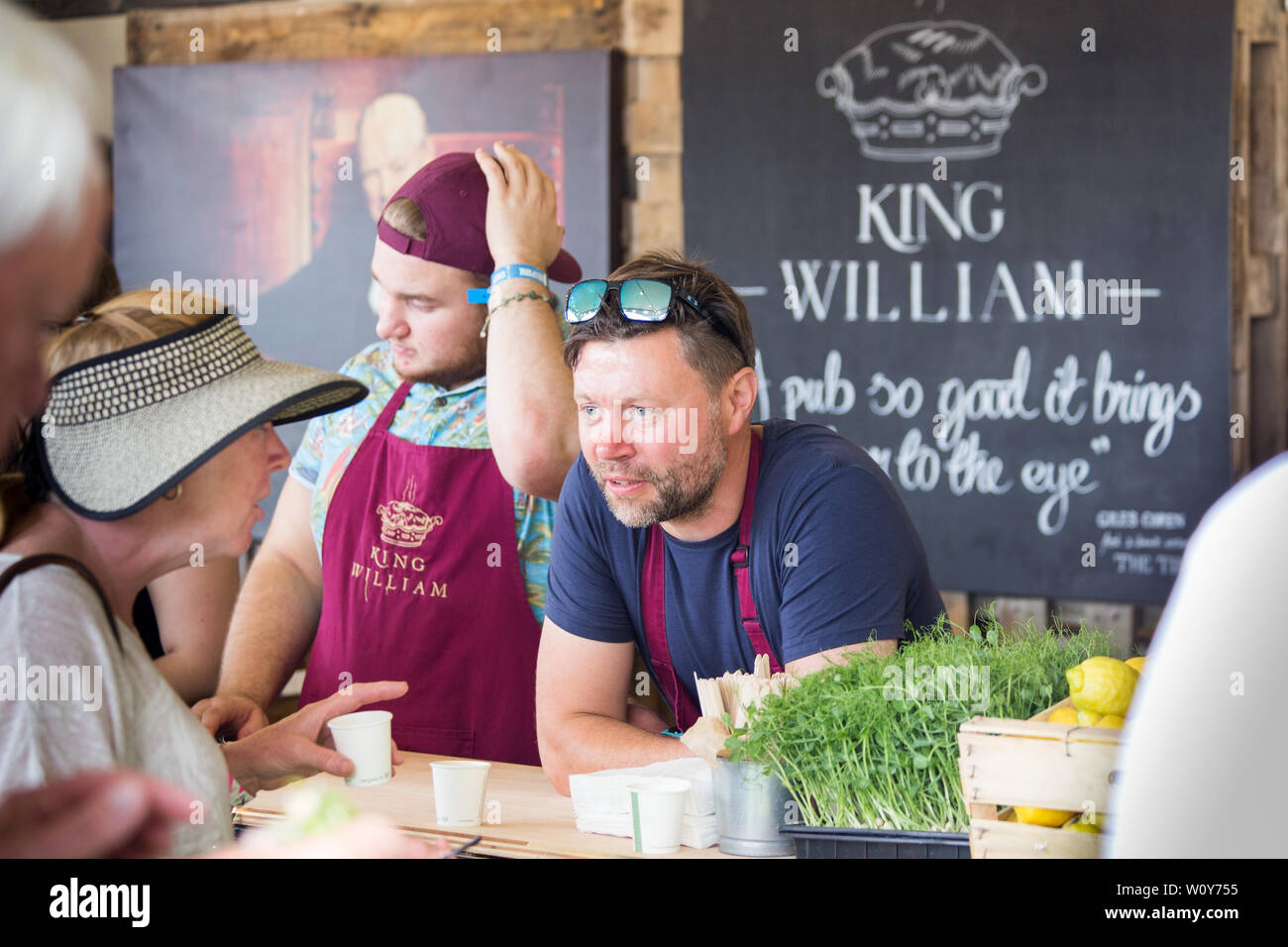Pub in the Park Bath Stock Photo Alamy