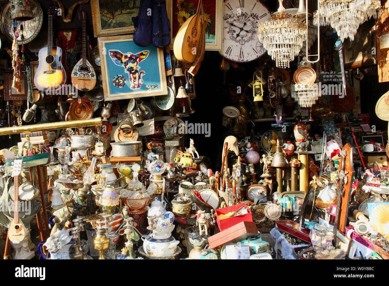 Bric A Brac Stall High Resolution Stock Photography and Images Alamy