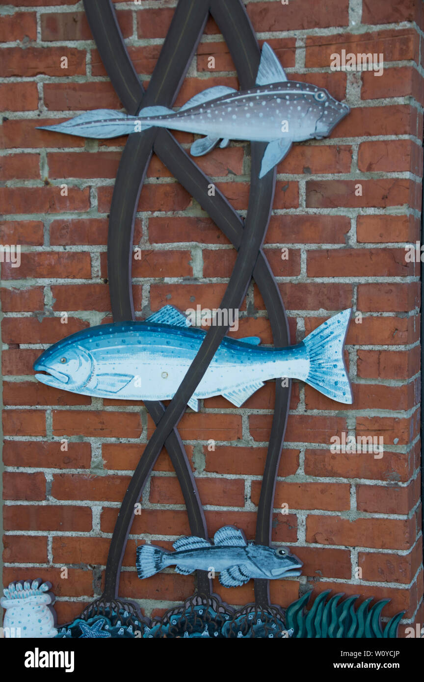 Fish sculptures hi-res stock photography and images - Alamy