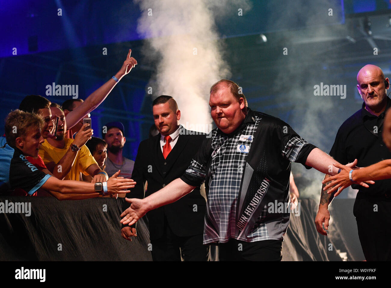 John henderson darts 2019 hi-res stock photography and images - Alamy