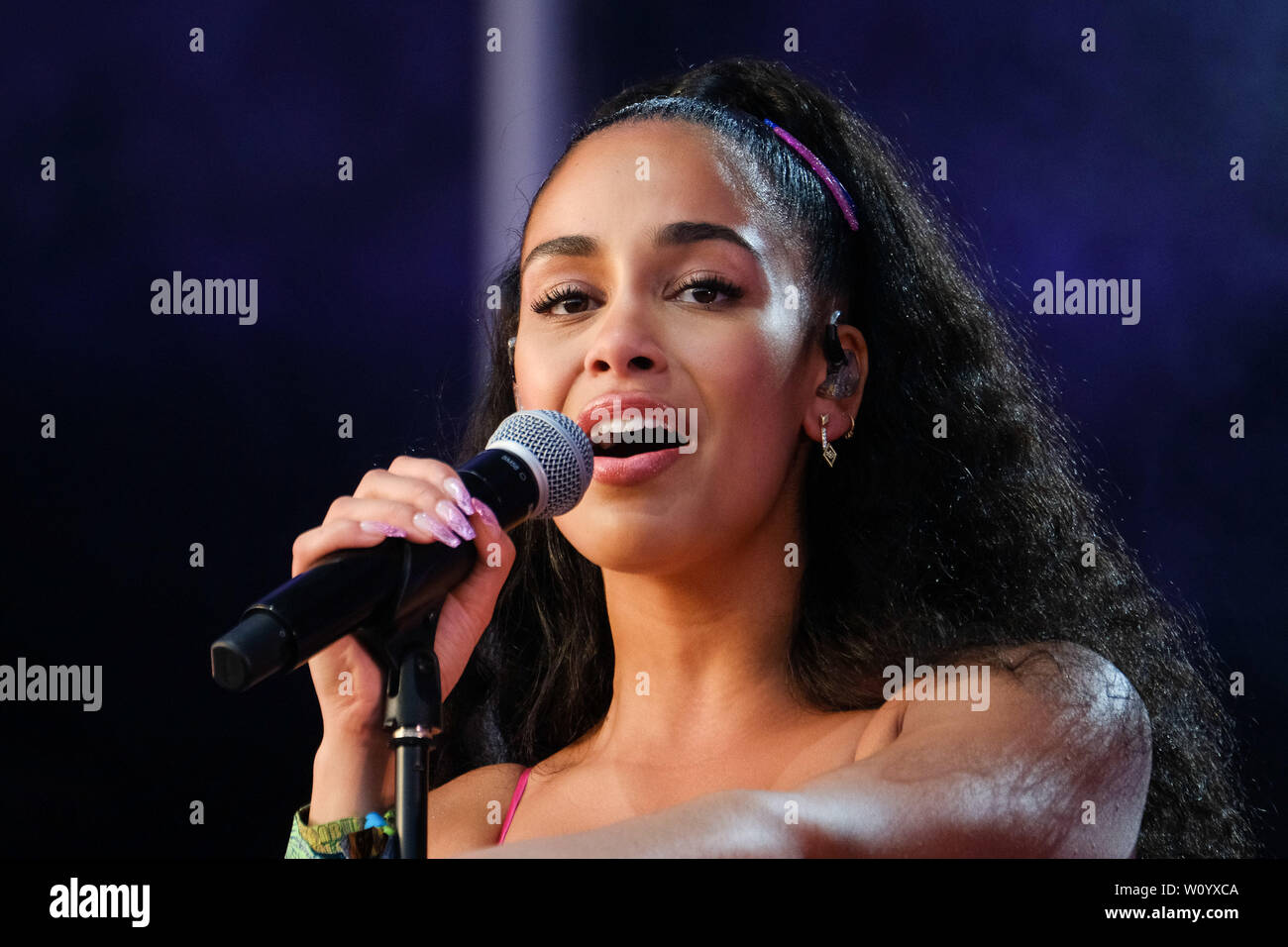 Jorja smith hi-res stock photography and images - Alamy