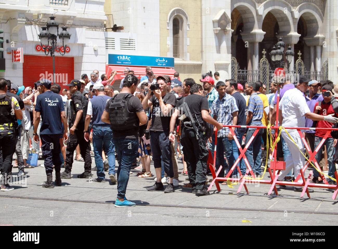 Tunis, Tunisia. 27th June, 2019. A suicide bombing took place on Thursday in downtown Tunis, killing at least five people, including two policemen and three civilians, the Interior Ministry said in a statement.The Interior Ministry reports that the attack took place at 10:50 am (0950 GMT) near a police patrol at Charles De Gaulle Street.According to testimonies collected, hot, with eyewitnesses, a Kamikaze blew himself up near a police vehicle in the intersection Avenue de France/rue Charles De Gaulle (commonly known by the Arcades), a few minutes meters from the French Embassy. (Credit Im Stock Photo