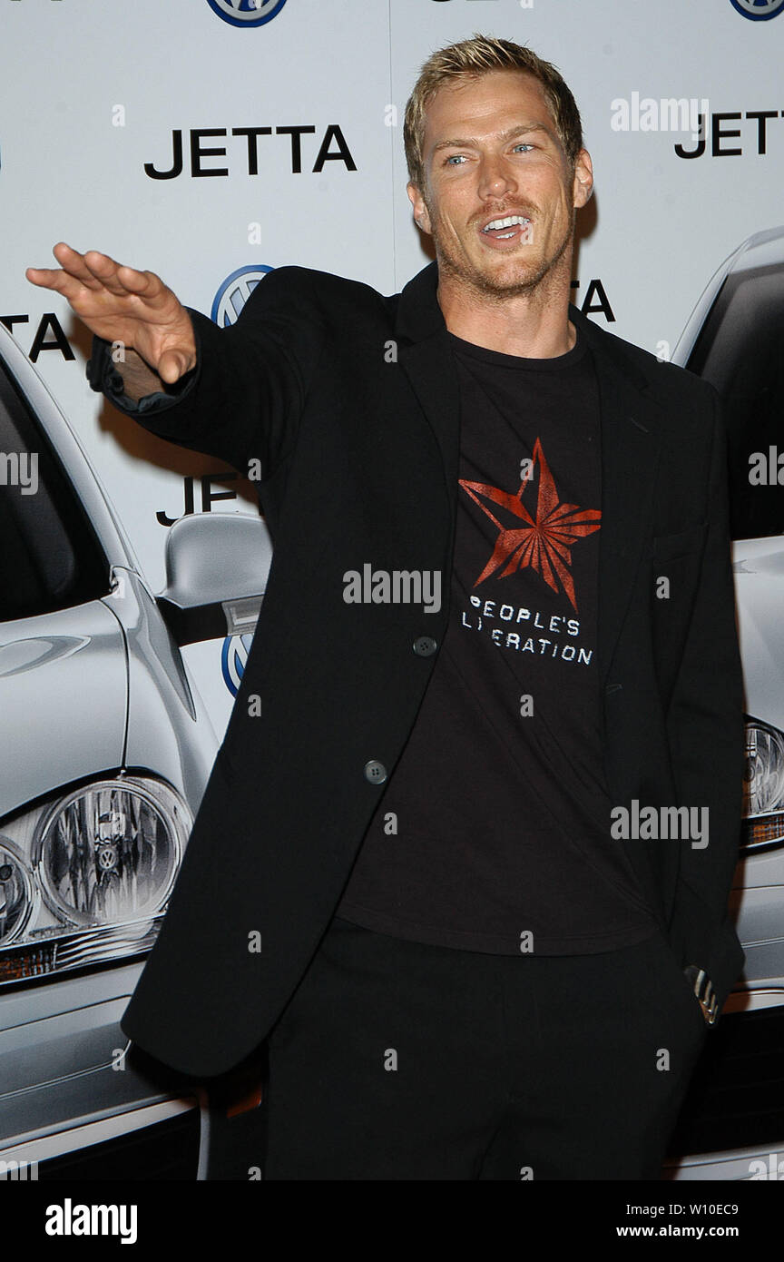 Jason Lewis at The Premiere of the 2005 Volkswagen Jetta Party held at The Lot in West Hollywood, CA. The event took place on Wednesday, January 5, 2005.  Photo by: SBM / PictureLux - All Rights Reserved   - File Reference # 33790-6364SBMPLX Stock Photo