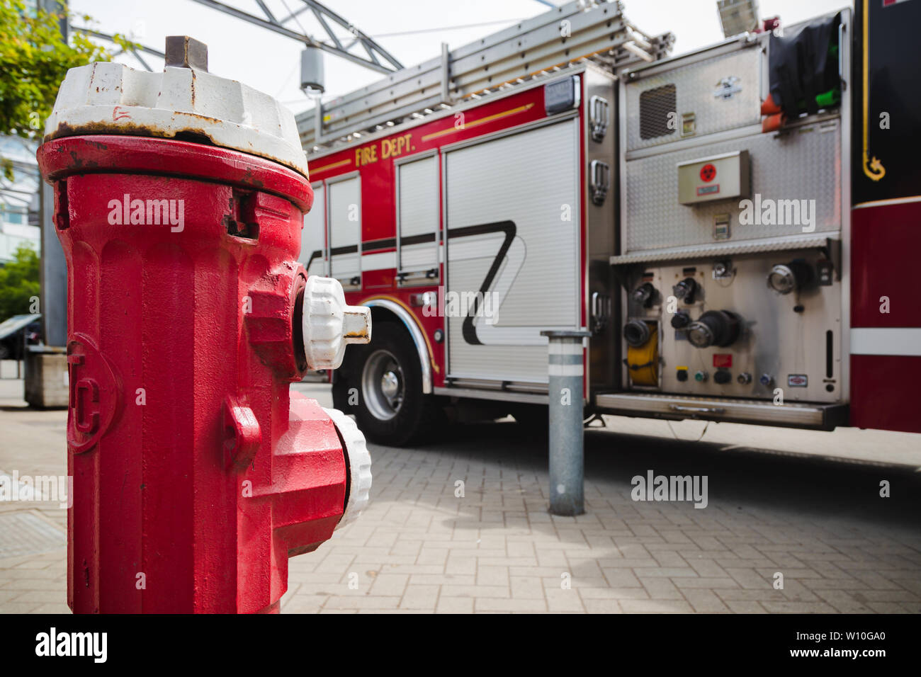 Fire truck ladder rescue hi-res stock photography and images - Alamy