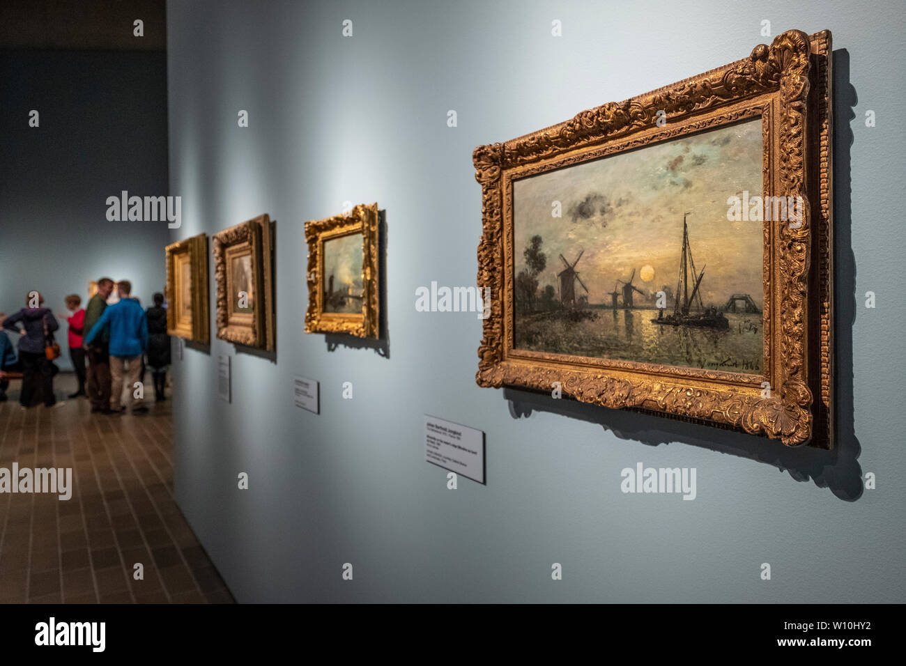 Visitors at the Claude Monet exhibition inside The National Gallery of Australia in Canberra, ACT, Australia. It's on display from 7 June till 1 Sep. Stock Photo
