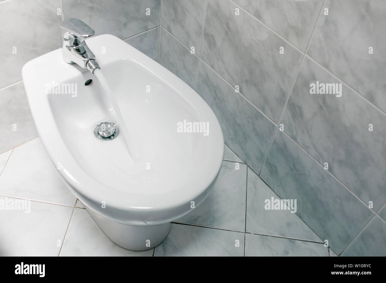 Bidet france hires stock photography and images Alamy
