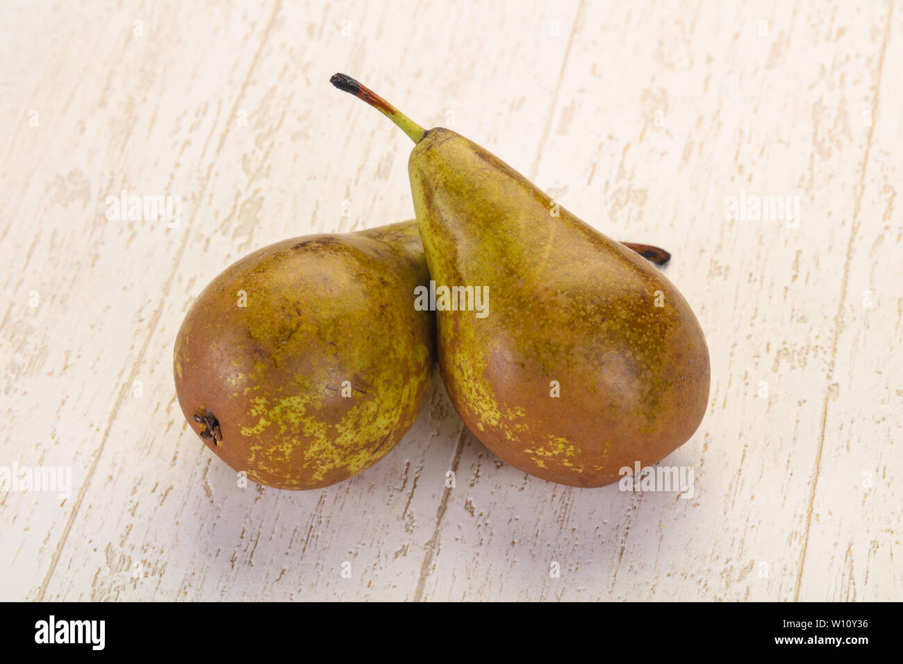 Green ripe sweet juicy pear Stock Photo - Alamy