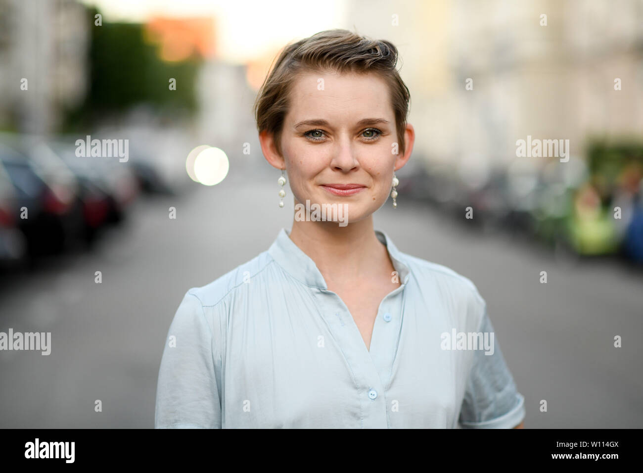 Munich, Germany. 28th June, 2019. Nadja Bobyleva, actress, comes to the restaurant Kaisergarten for the ARD Degeto reception as part of the Munich Film Festival. Credit: Tobias Hase/dpa/Alamy Live News Stock Photo
